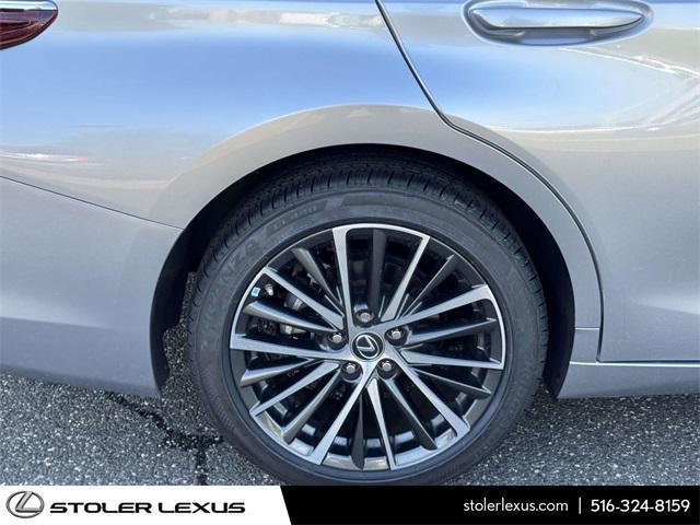used 2023 Lexus ES 300h car, priced at $37,000