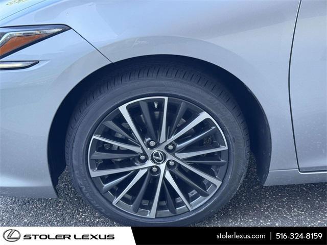 used 2023 Lexus ES 300h car, priced at $37,000