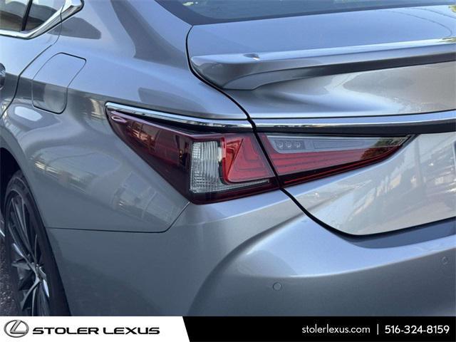 used 2023 Lexus ES 300h car, priced at $37,000