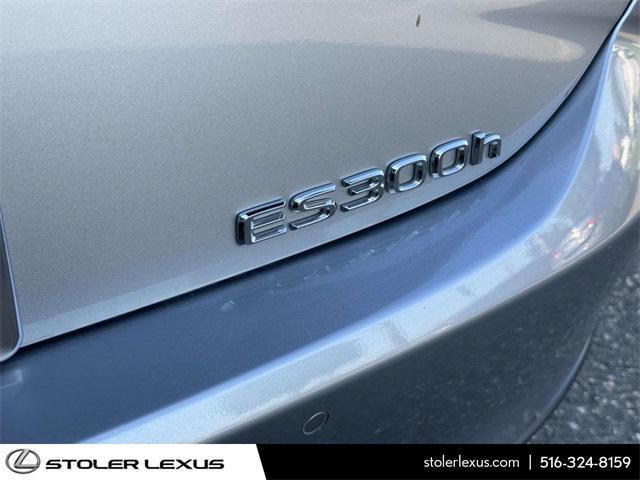 used 2023 Lexus ES 300h car, priced at $37,000