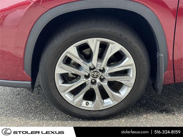 used 2023 Toyota Highlander Hybrid car, priced at $44,999
