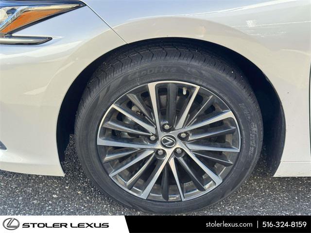 used 2023 Lexus ES 350 car, priced at $38,900