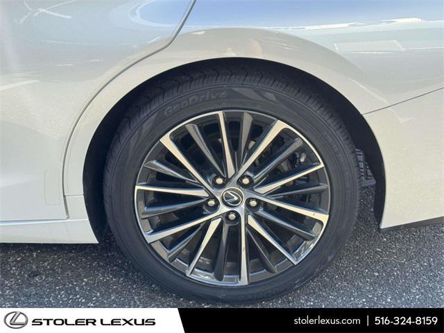 used 2023 Lexus ES 350 car, priced at $38,900