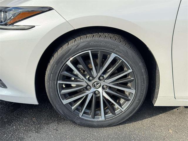 used 2022 Lexus ES 350 car, priced at $35,900