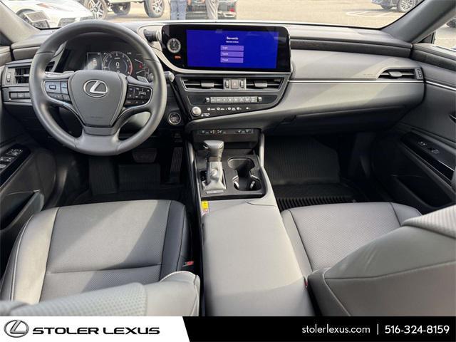 used 2025 Lexus ES 350 car, priced at $43,800