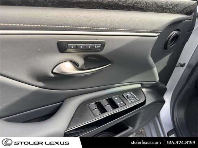 used 2025 Lexus ES 350 car, priced at $43,800