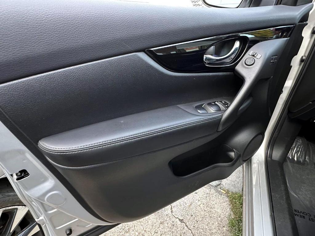 used 2022 Nissan Rogue Sport car, priced at $21,980