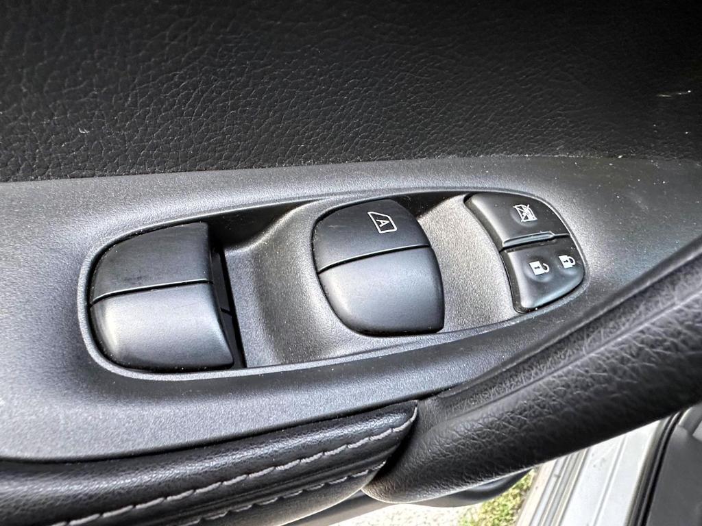 used 2022 Nissan Rogue Sport car, priced at $21,980