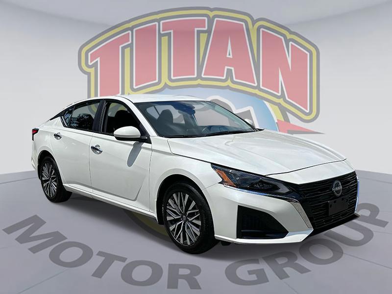 used 2023 Nissan Altima car, priced at $21,659