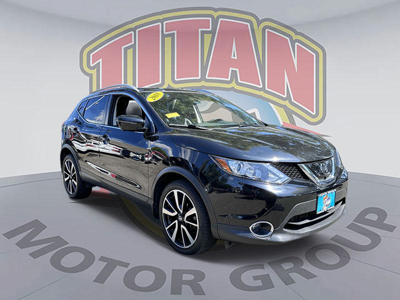 used 2018 Nissan Rogue Sport car, priced at $17,954