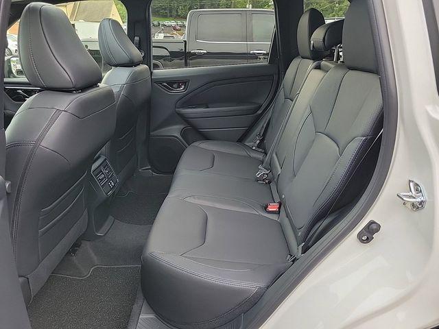 new 2025 Subaru Forester car, priced at $35,922