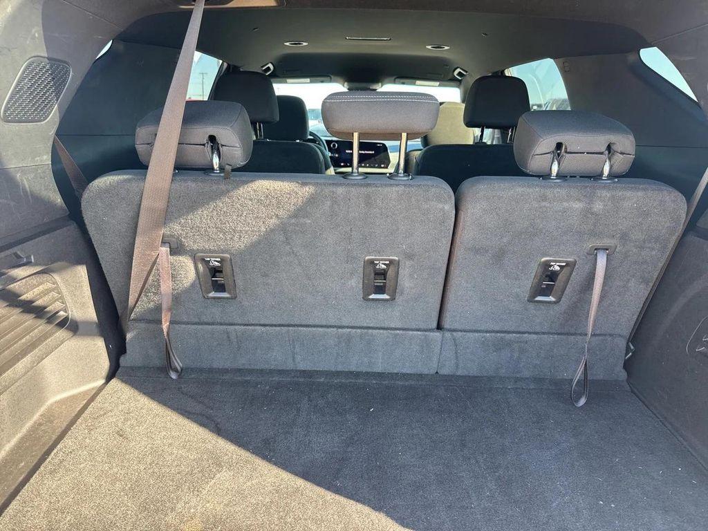 used 2025 Chevrolet Traverse car, priced at $38,489