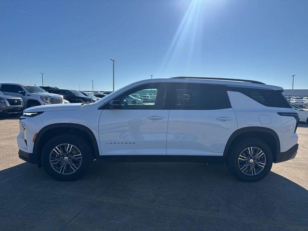 used 2025 Chevrolet Traverse car, priced at $38,489