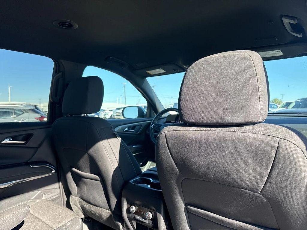 used 2025 Chevrolet Traverse car, priced at $38,489