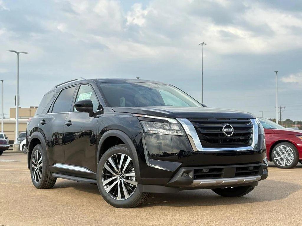 new 2025 Nissan Pathfinder car, priced at $39,011
