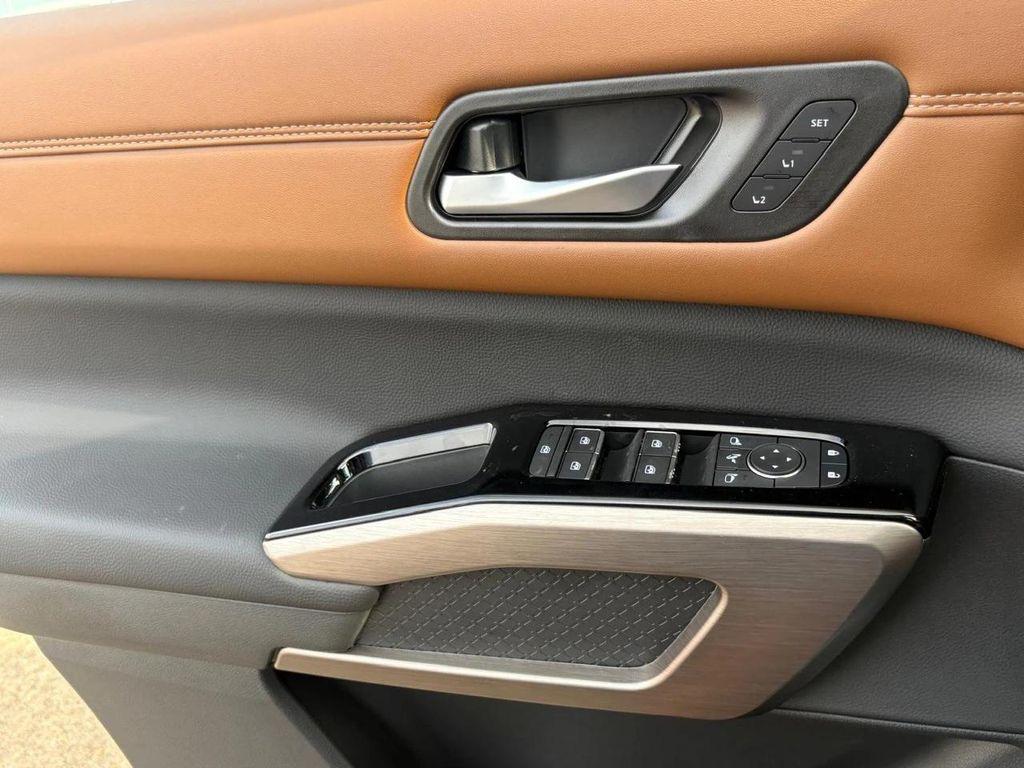 new 2025 Nissan Pathfinder car, priced at $39,011