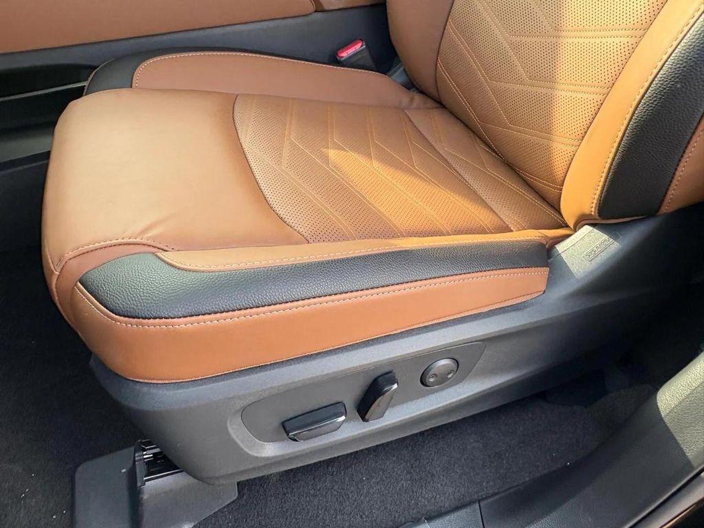 new 2025 Nissan Pathfinder car, priced at $39,011