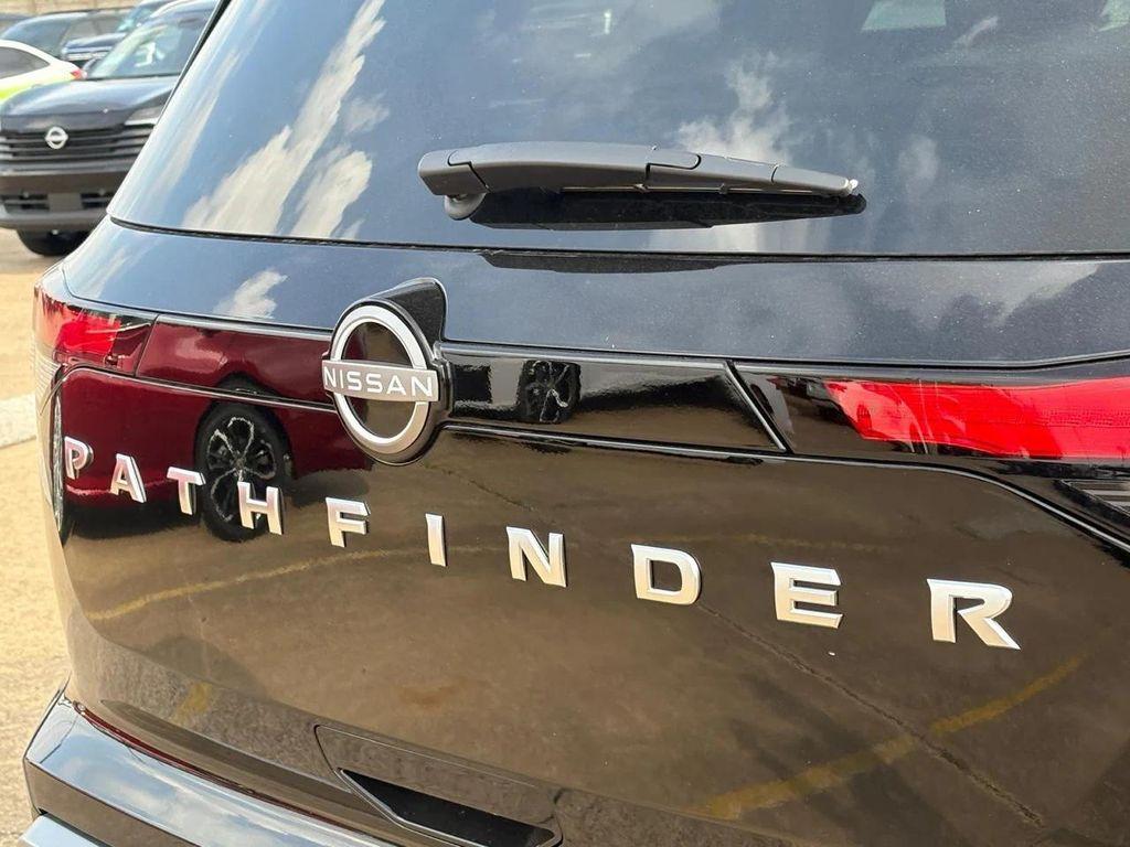 new 2025 Nissan Pathfinder car, priced at $39,011