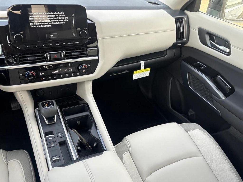 new 2025 Nissan Pathfinder car, priced at $33,339