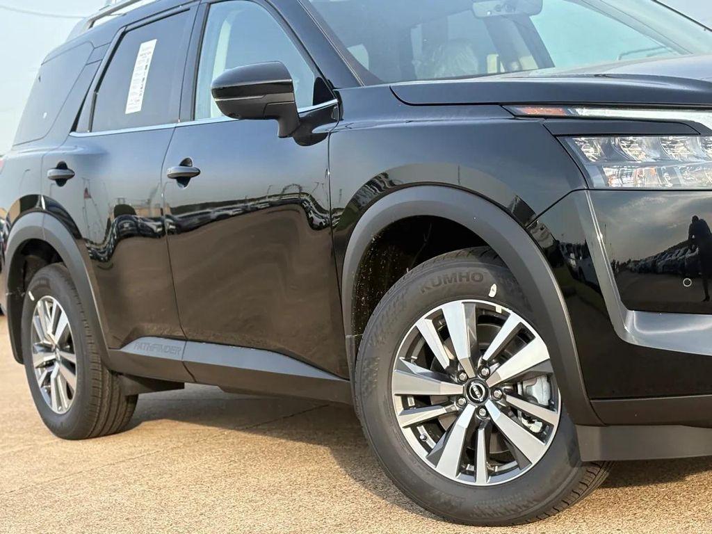 new 2025 Nissan Pathfinder car, priced at $33,339