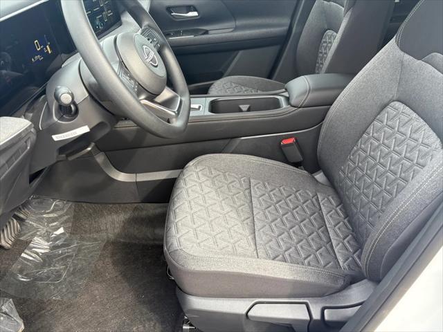 new 2025 Nissan Kicks car, priced at $27,593