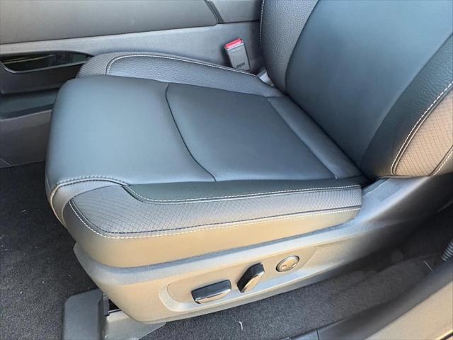 new 2025 Nissan Pathfinder car, priced at $43,785