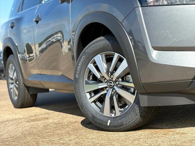 new 2025 Nissan Pathfinder car, priced at $43,785