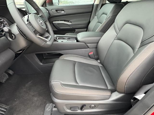 new 2025 Nissan Pathfinder car, priced at $44,772
