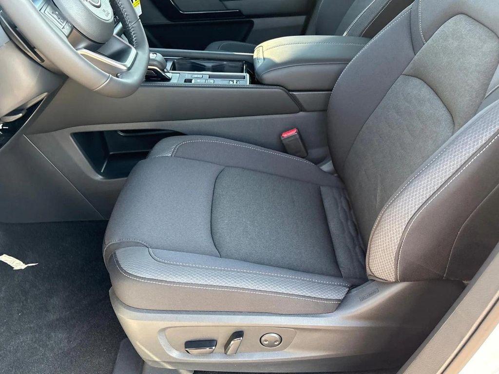 new 2025 Nissan Pathfinder car, priced at $36,795