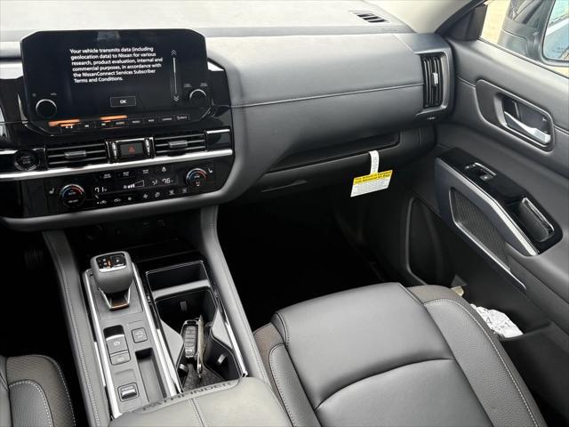 new 2025 Nissan Pathfinder car, priced at $43,785