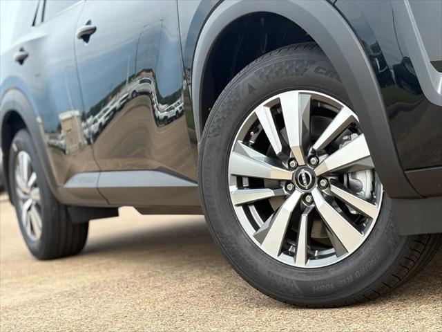 new 2025 Nissan Pathfinder car, priced at $43,785