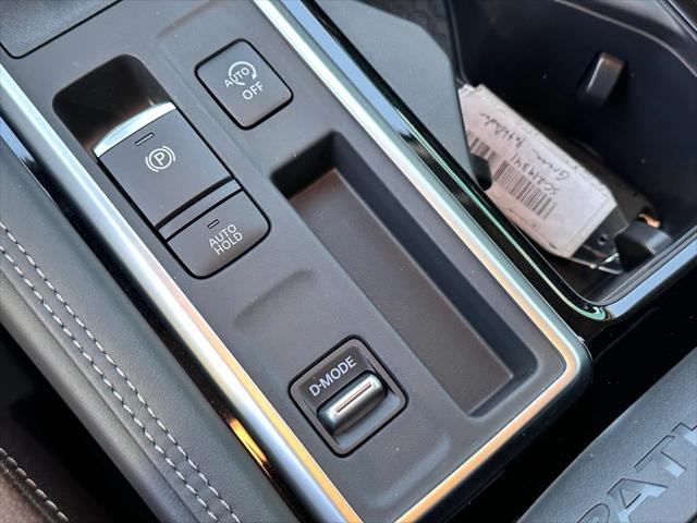 new 2025 Nissan Pathfinder car, priced at $45,396