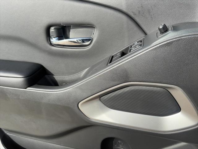 new 2025 Nissan Frontier car, priced at $32,186