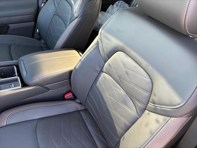 new 2025 Nissan Pathfinder car, priced at $47,756