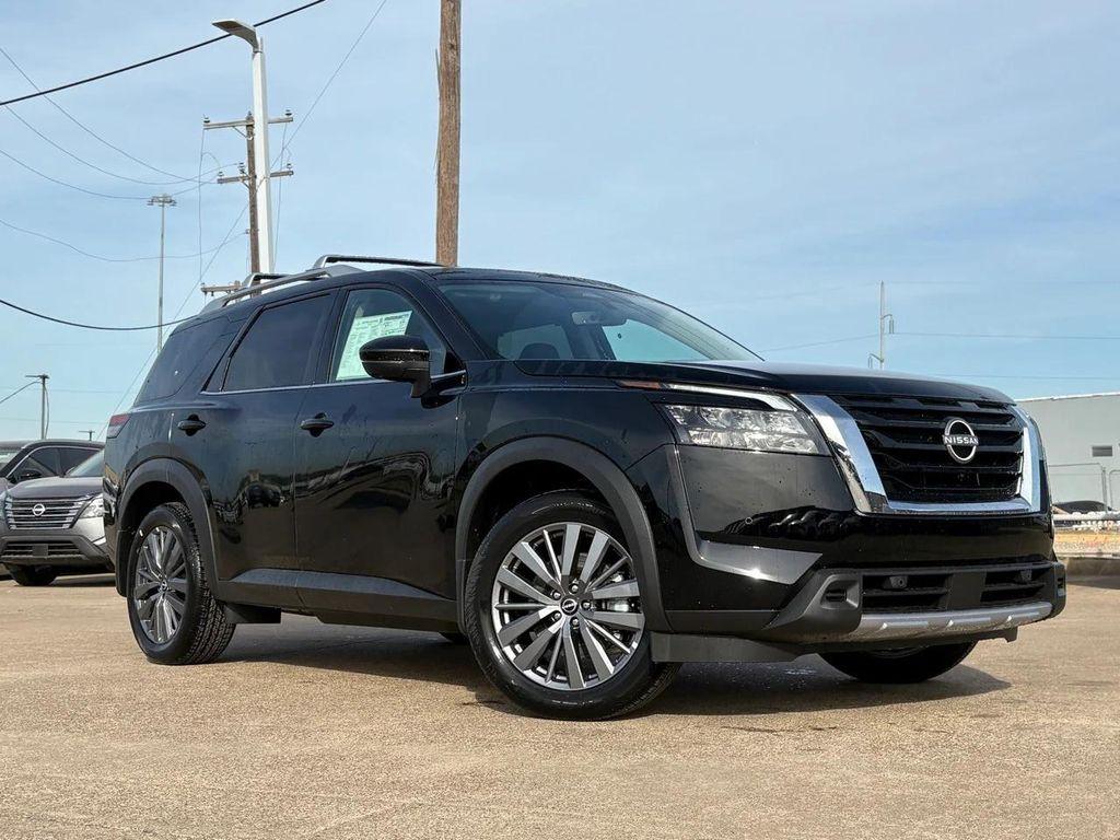 new 2025 Nissan Pathfinder car, priced at $35,904