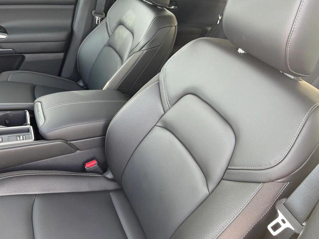 new 2025 Nissan Pathfinder car, priced at $35,904