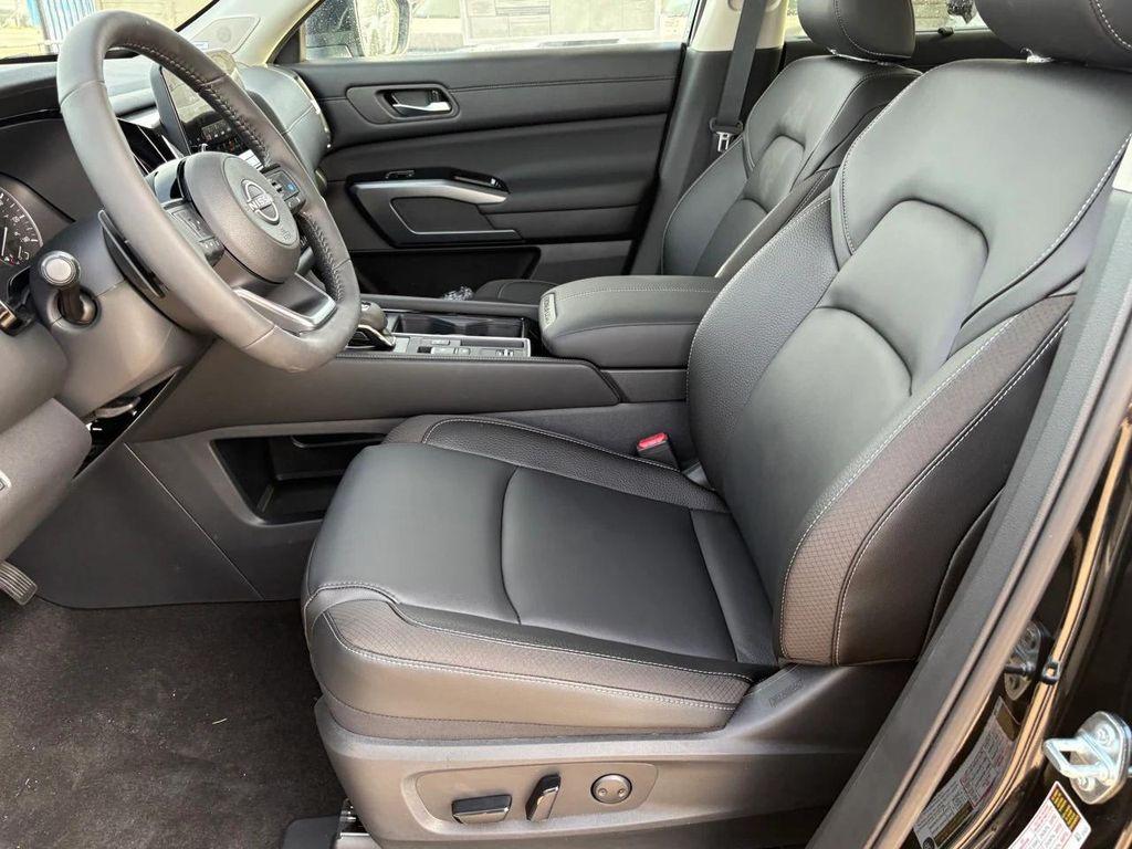 new 2025 Nissan Pathfinder car, priced at $35,904