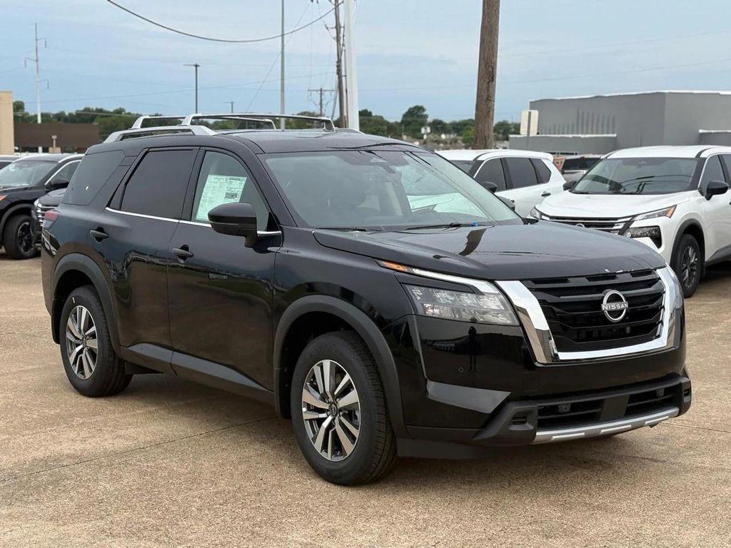 new 2025 Nissan Pathfinder car, priced at $33,326