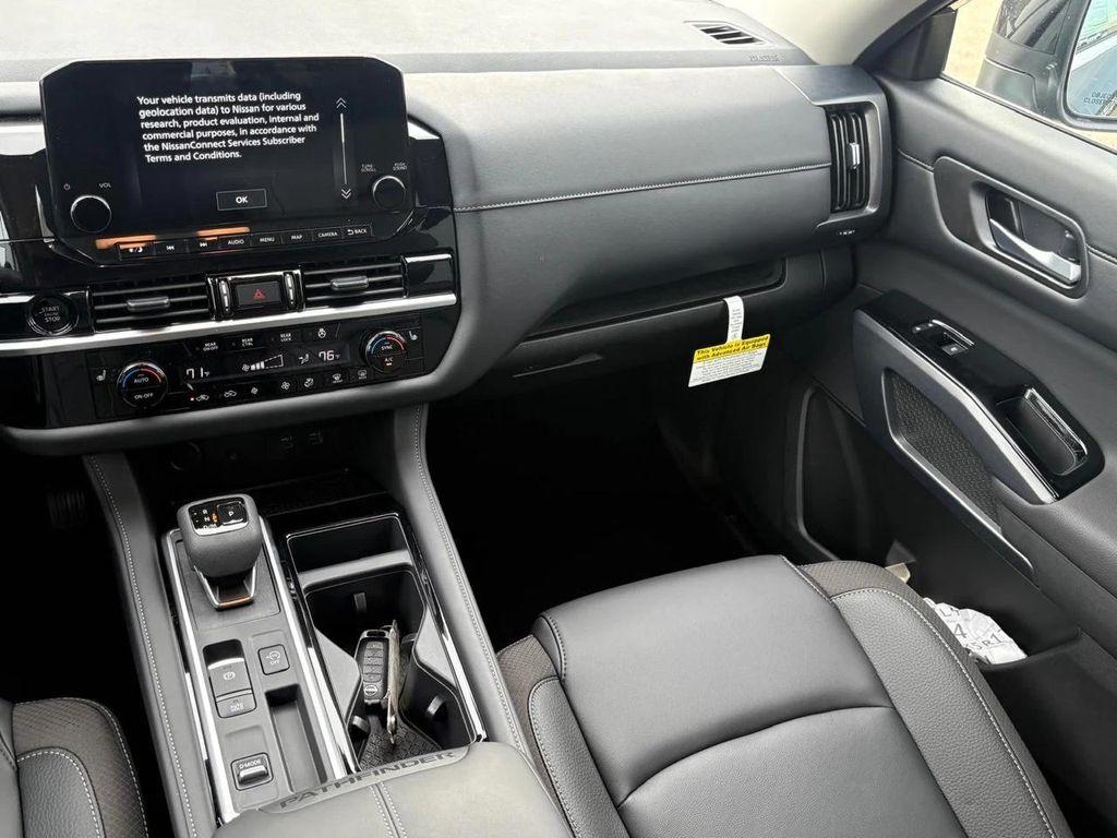 new 2025 Nissan Pathfinder car, priced at $33,326