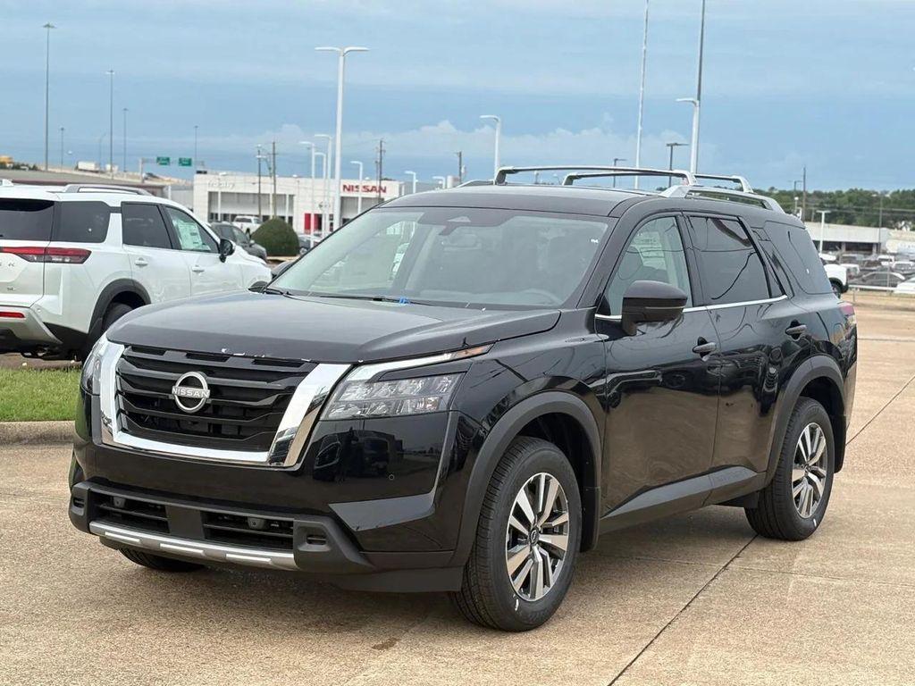 new 2025 Nissan Pathfinder car, priced at $33,326