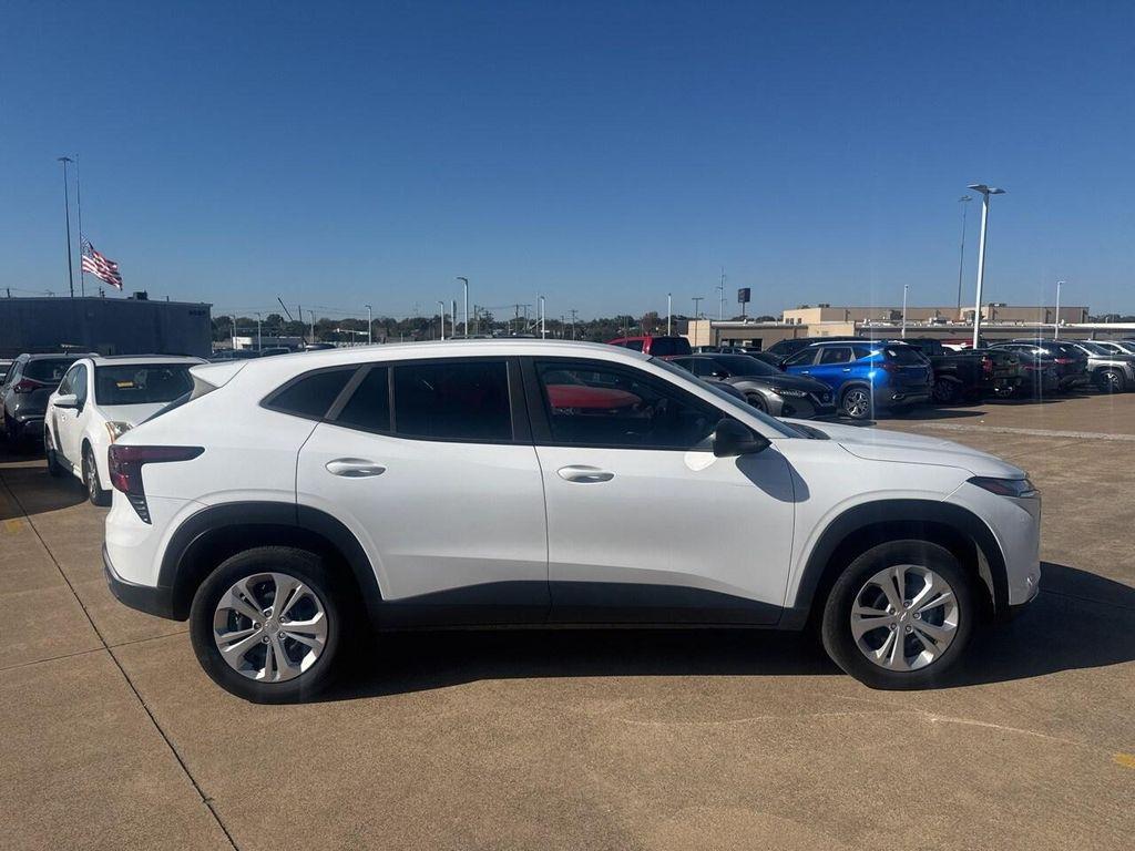 used 2024 Chevrolet Trax car, priced at $16,981