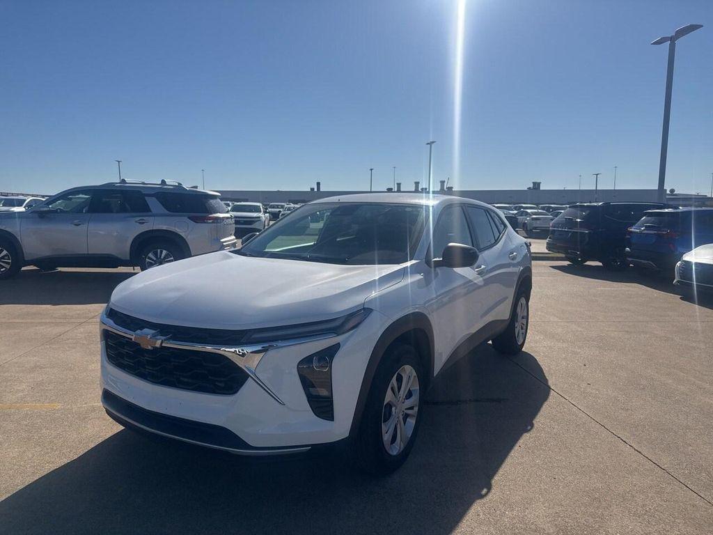 used 2024 Chevrolet Trax car, priced at $16,981
