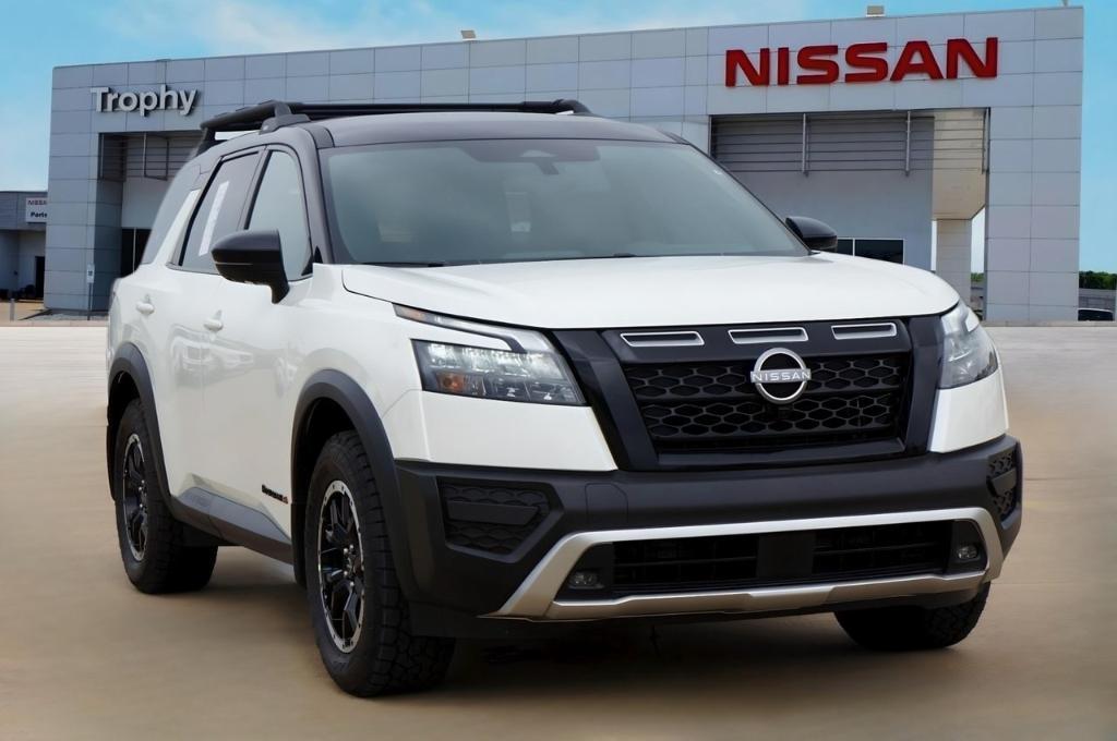 new 2024 Nissan Pathfinder car, priced at $43,992