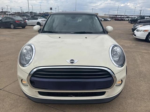 used 2018 MINI Hardtop car, priced at $13,372