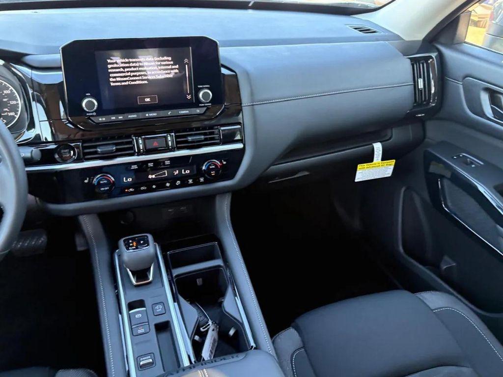 new 2025 Nissan Pathfinder car, priced at $33,932
