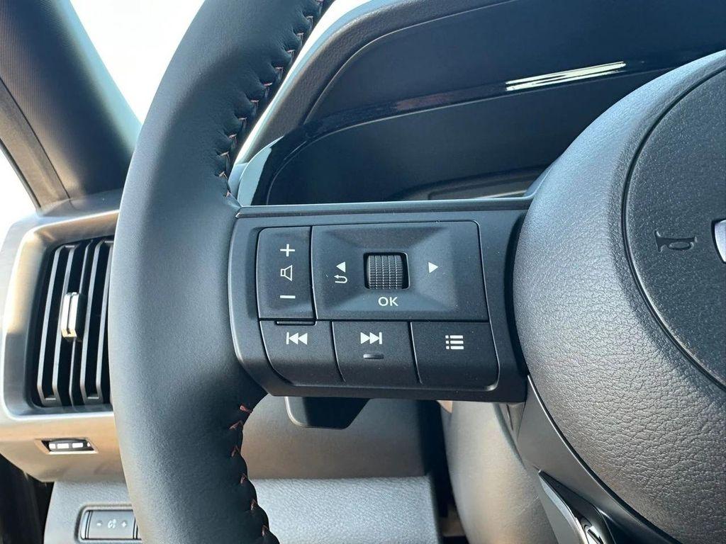 new 2025 Nissan Pathfinder car, priced at $35,085