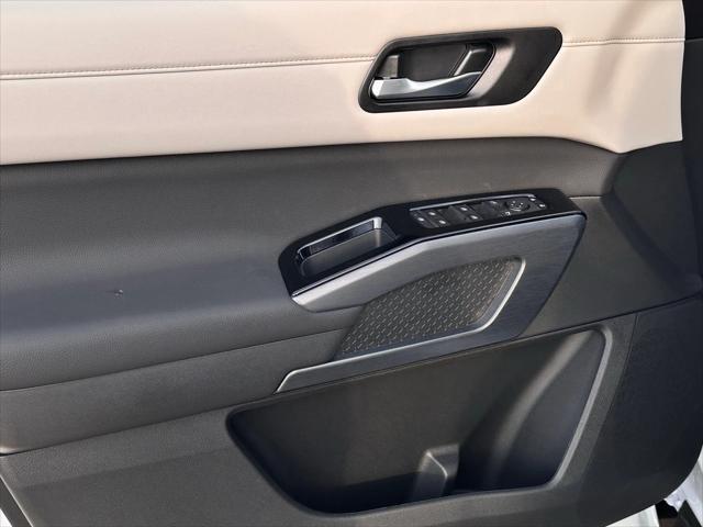 new 2025 Nissan Pathfinder car, priced at $41,999