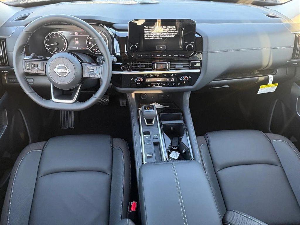 new 2025 Nissan Pathfinder car, priced at $33,399