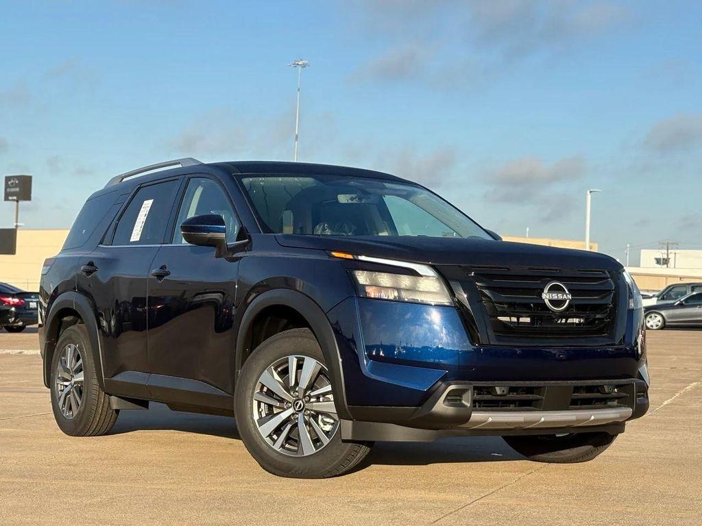 new 2025 Nissan Pathfinder car, priced at $33,399