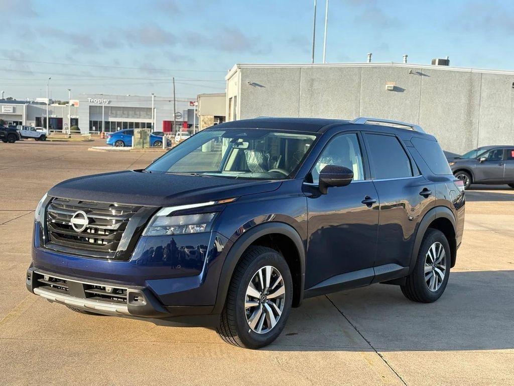 new 2025 Nissan Pathfinder car, priced at $33,399